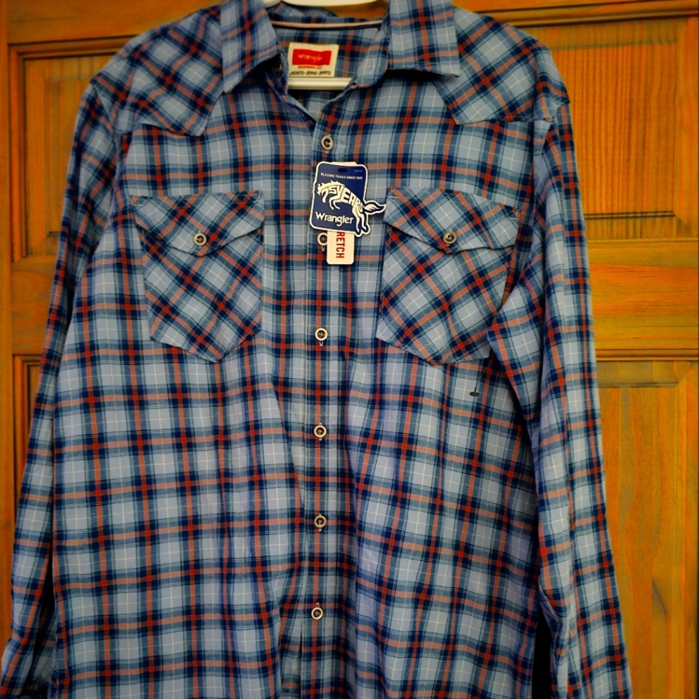 Mens wrangler shirt